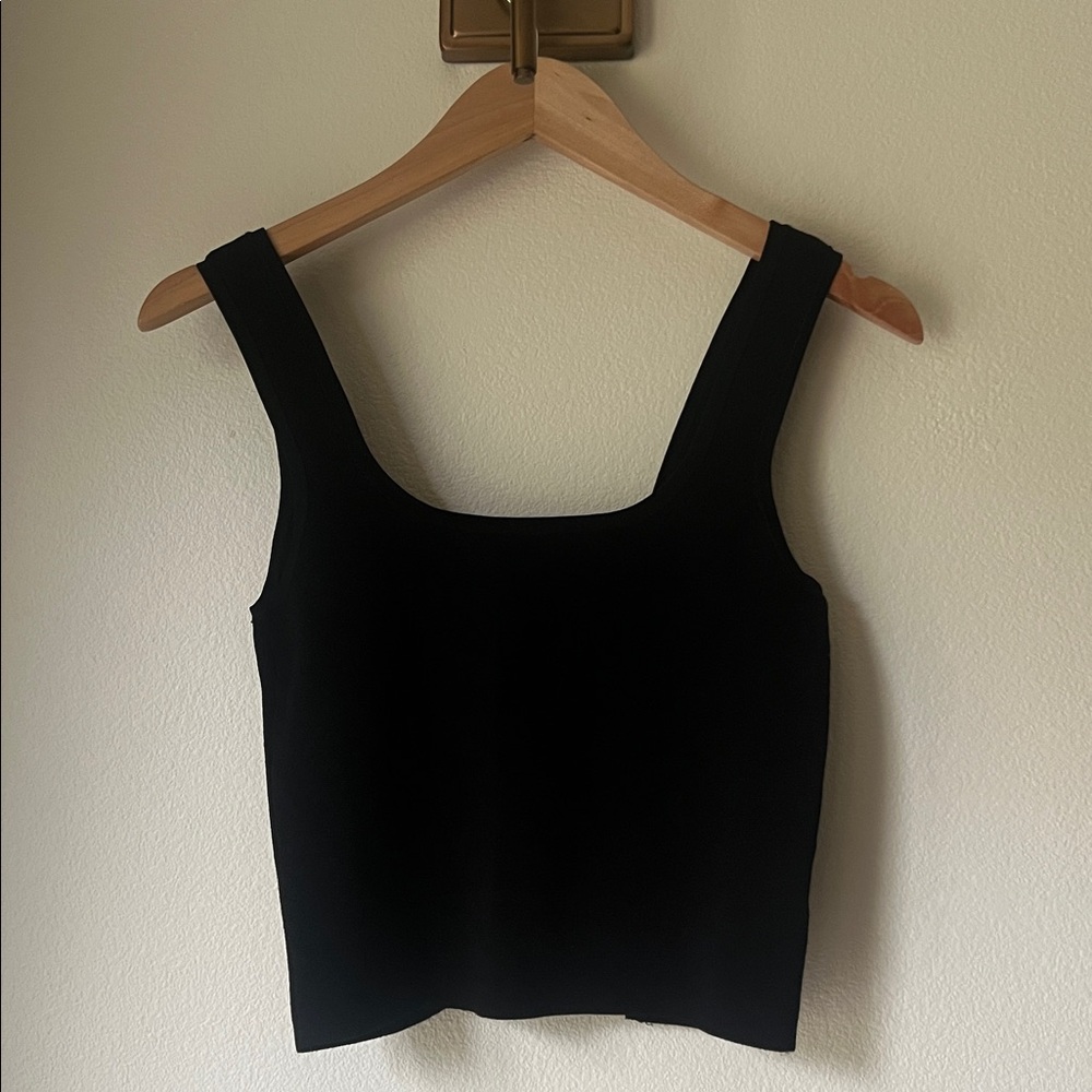 Black crisscross back top